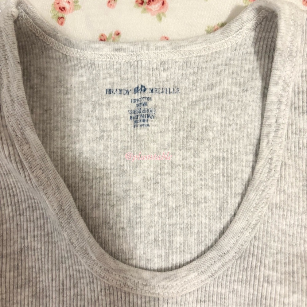 Brandy Melville Light Gray Ribbed Tank Top - Picture 3 of 3